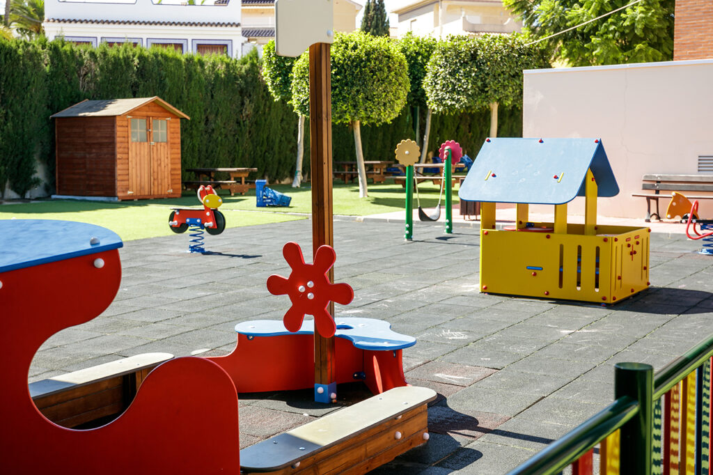 348A3323_b-El-Limonar-International-School-1