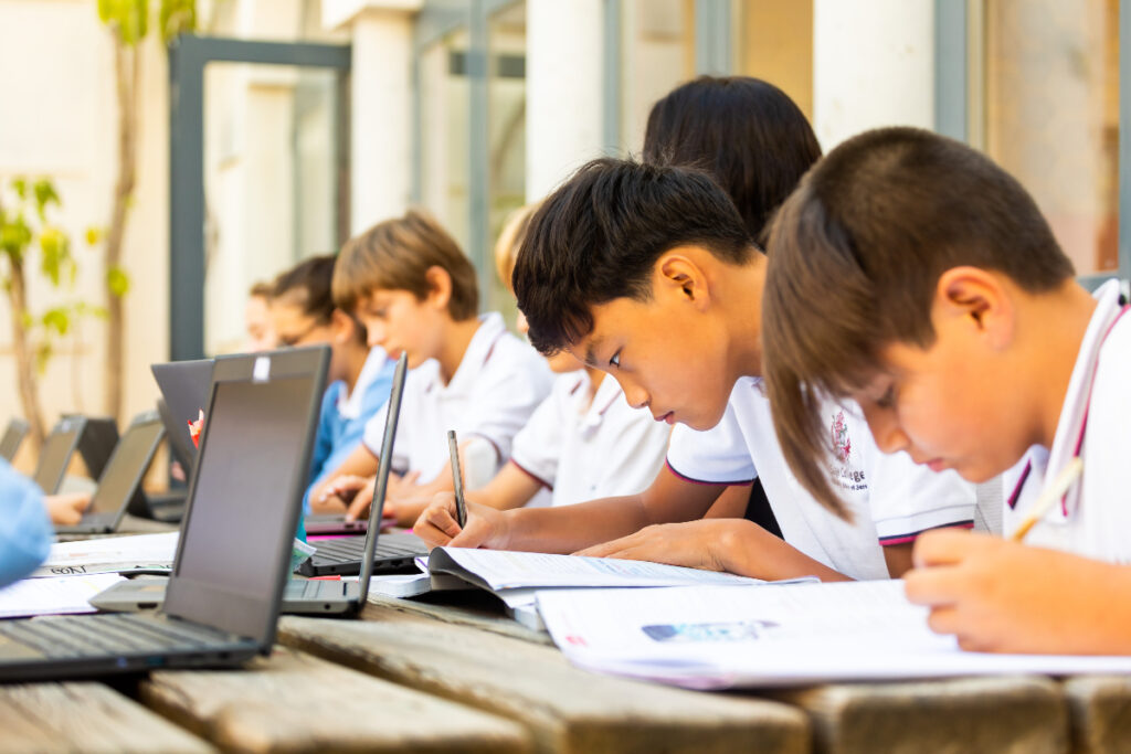 489611146_1095367105942256_4507954156632786071_n-Alexander-Wickham