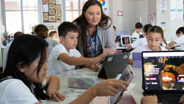 Caxton-College-Art-Year-7-Caxton-Comunicacion