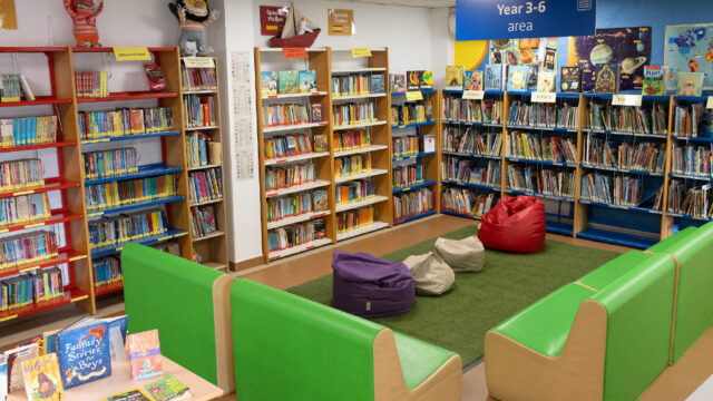 Caxton-College-Primary-Library-Caxton-Comunicacion