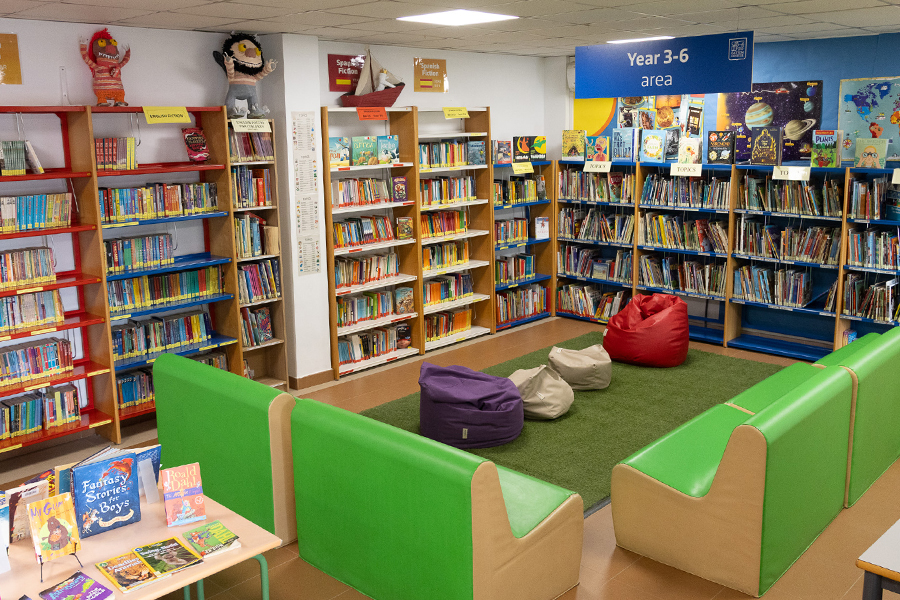 Caxton-College-Primary-Library-Caxton-Comunicacion