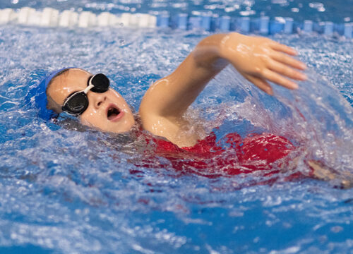 Caxton-College-Swimming-Caxton-Comunicacion