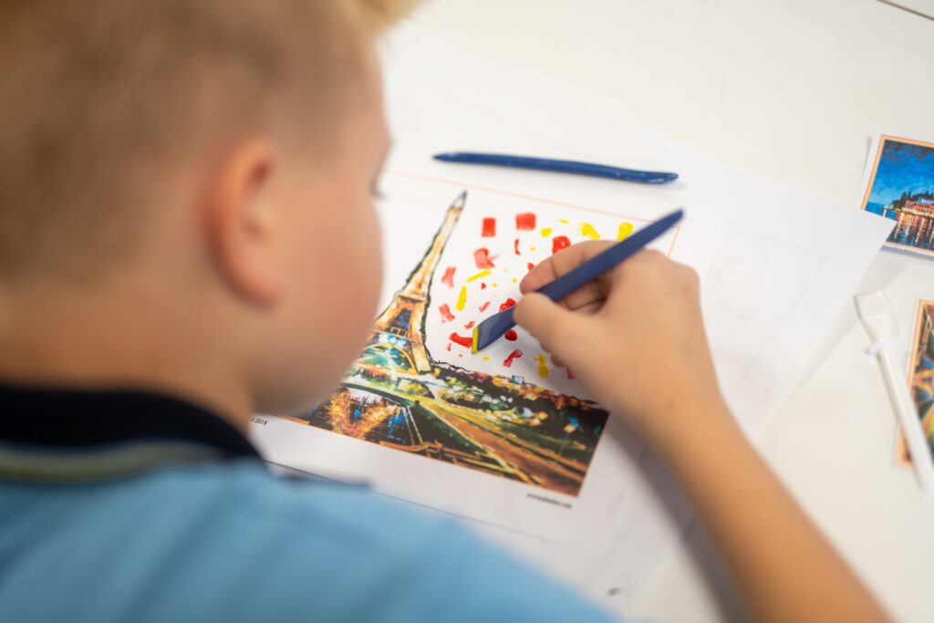 EBS24-213red-Karen-Ivorra