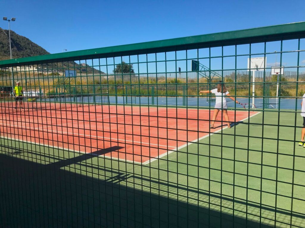 EXTRAESCOLARES-WhatsApp-Image-2025-10-15-at-12.47.23-Mabela-Ballester-Aliaga