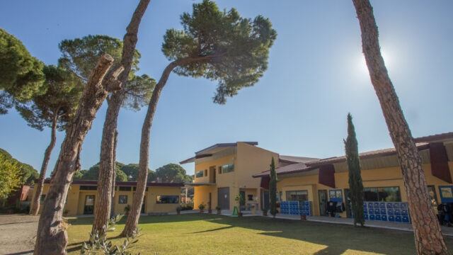 Exterior-building-photo-1-Samantha-Clewer