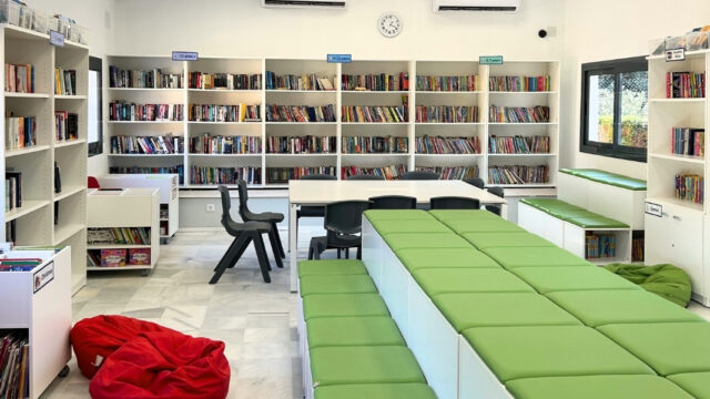 Library-1-Samantha-Clewer