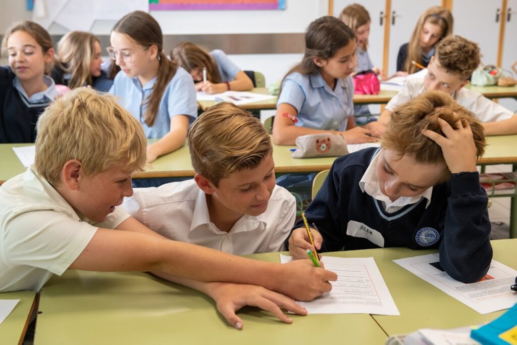 RD64233-Fatima-Fernandez