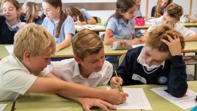 RD64233-Fatima-Fernandez