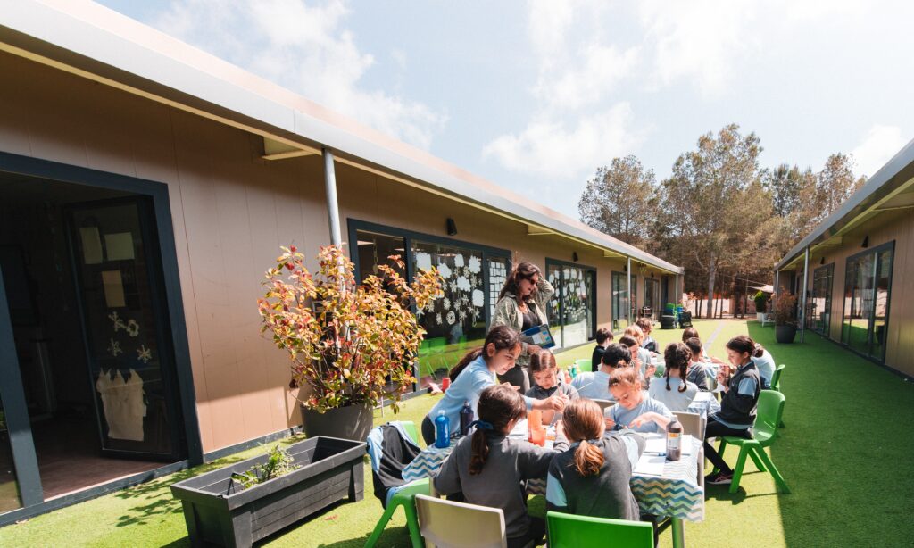 british_140-Head-Administracio