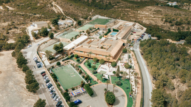 cole-dron-1-Karen-Ivorra