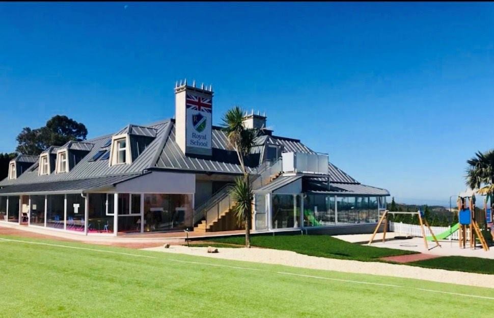 exterior-del-colegio-royal-british-school-Royal-School