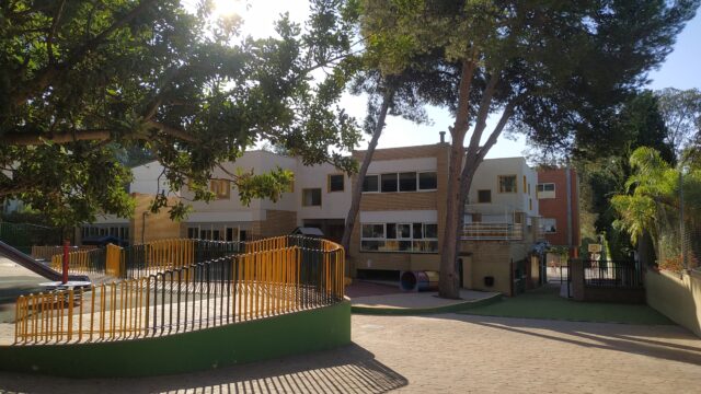 exterior_01-Tony-Brown