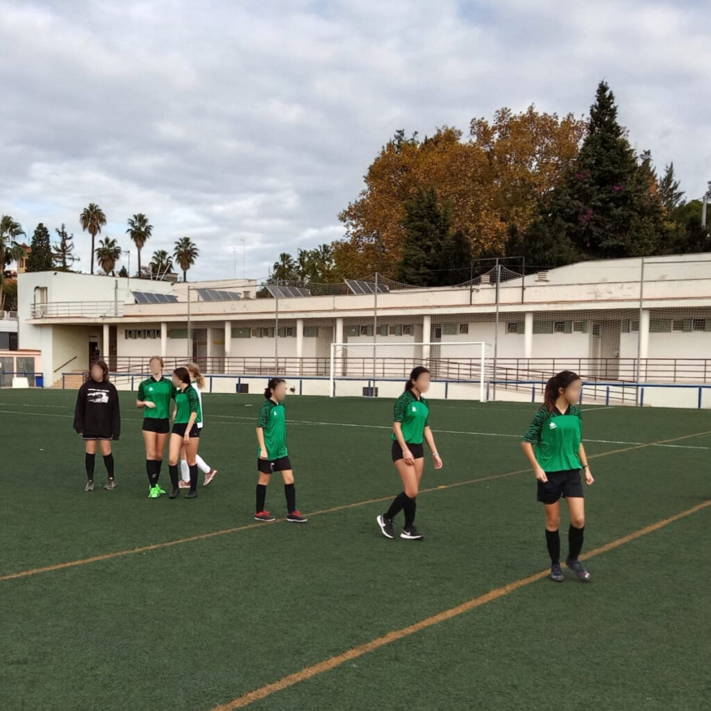 extracurricular_02-Tony-Brown