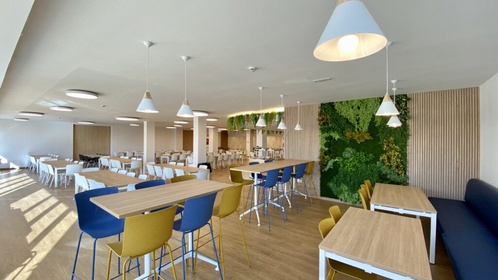 facility-photo-dining-room-Fatima-Fernandez-1