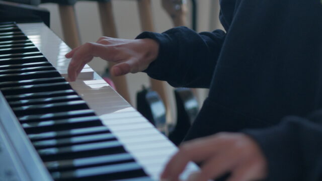 piano-extra-curricular-Ella-Notebaert