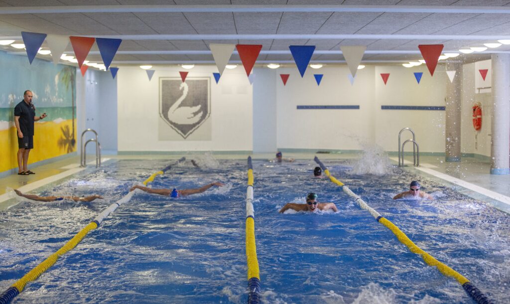 ©GaryEDW-M-Swimming-A4640-2-Maria-Maganto