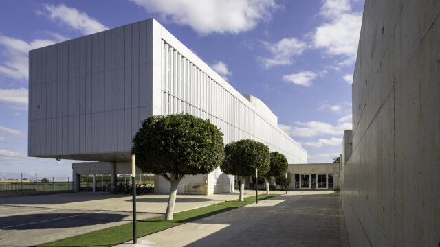 14893_School-building-King_s-Murcia-1-Gabriel-Cristian-Sosa-Pons