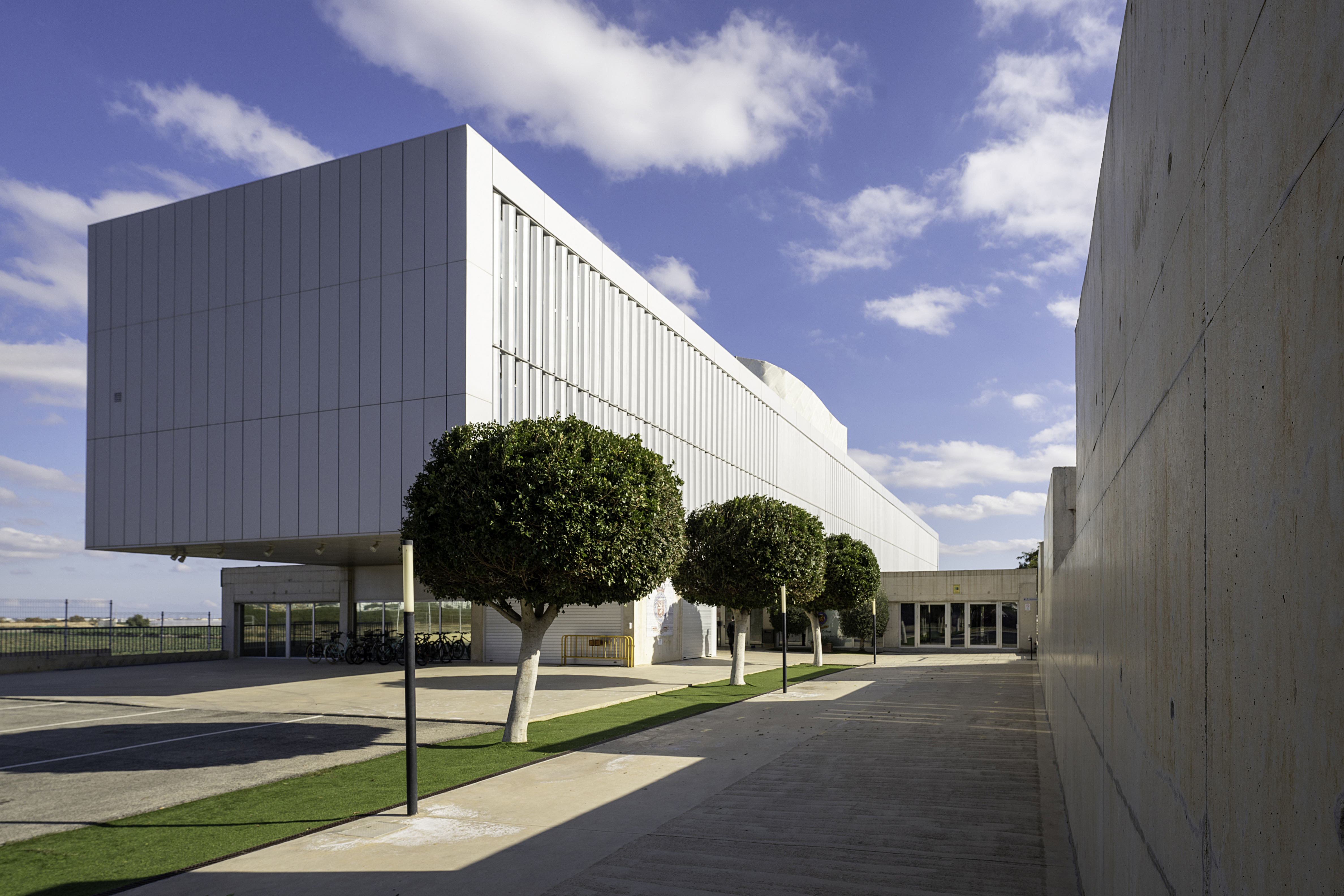 14893_School-building-King_s-Murcia-1-Gabriel-Cristian-Sosa-Pons