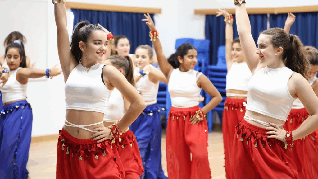 3.Extracurricular-activities-Dance-Club-Gavin-Palmer