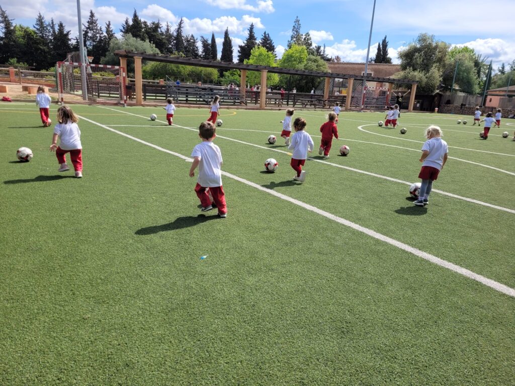 Extracurricular-1-clare-mooney-1