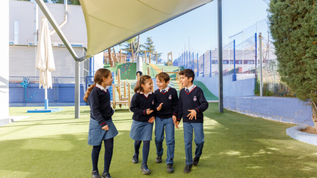 KING´S-COLLEGE-MORALEJARA_18-Lindsey-Davies-1