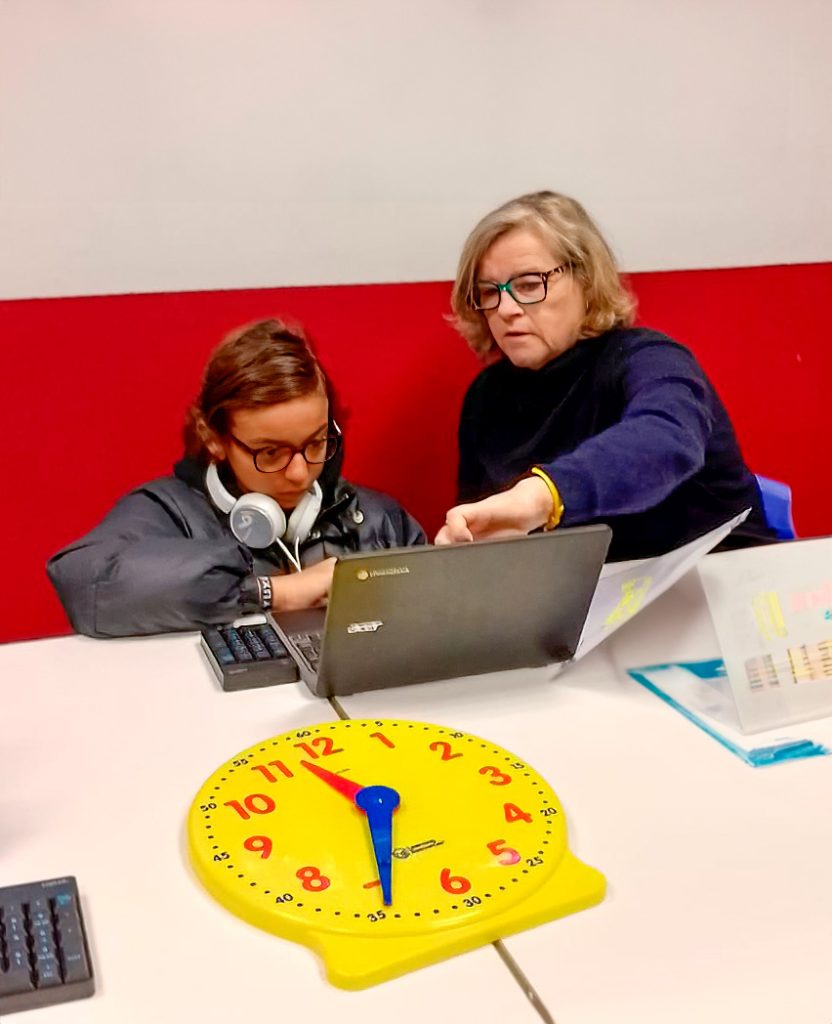 lindaconalumna-832×1024-1